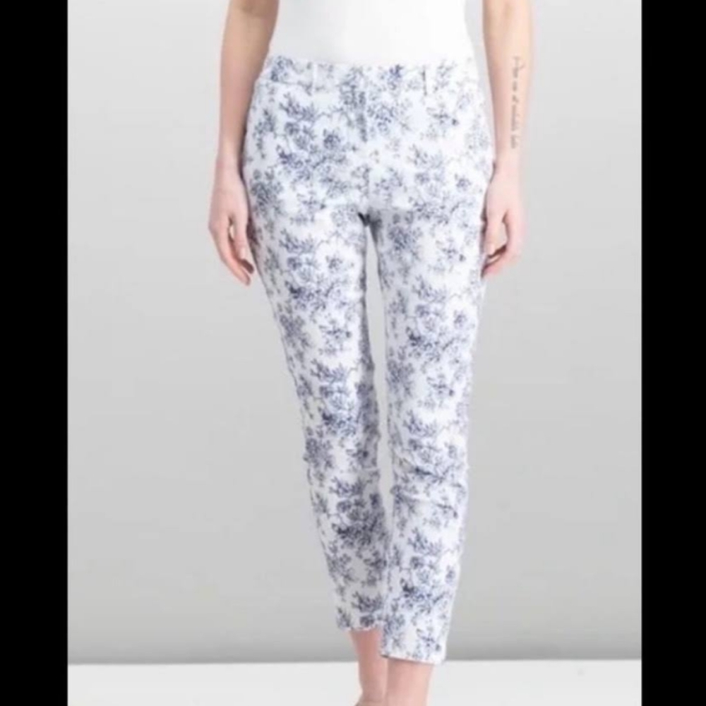 NWT floral printed dress pants. Mario Serrani comfort stretch with tummy contro